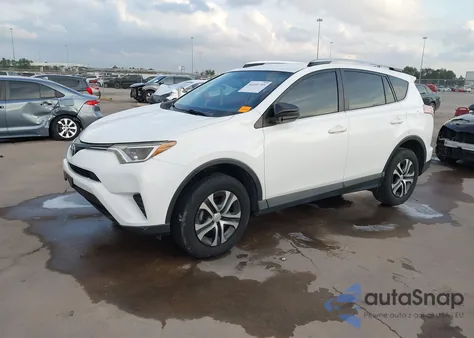 2016 Toyota Rav4 Le z USA, uszkodzony, nr VIN JTMZFREV4GJ070507